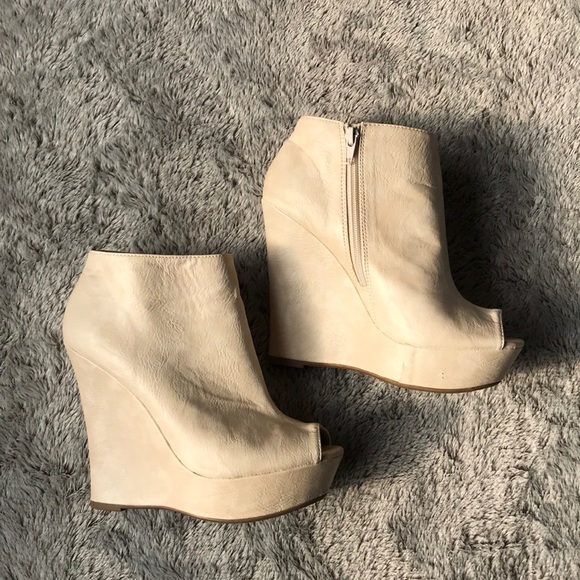cream closed toe wedges